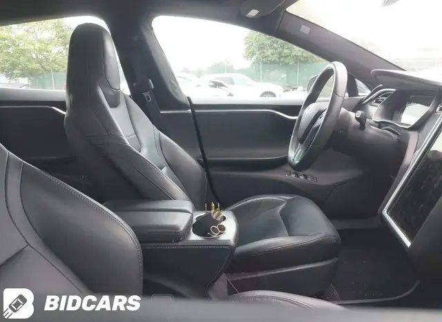 TESLA MODEL S 2015