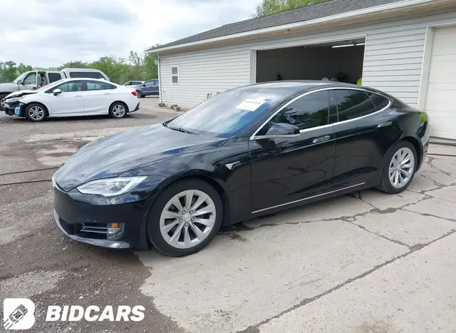 TESLA MODEL S 2019