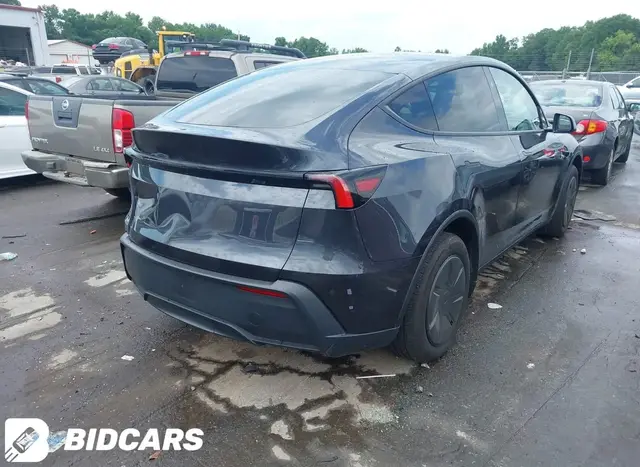 TESLA MODEL Y 2026