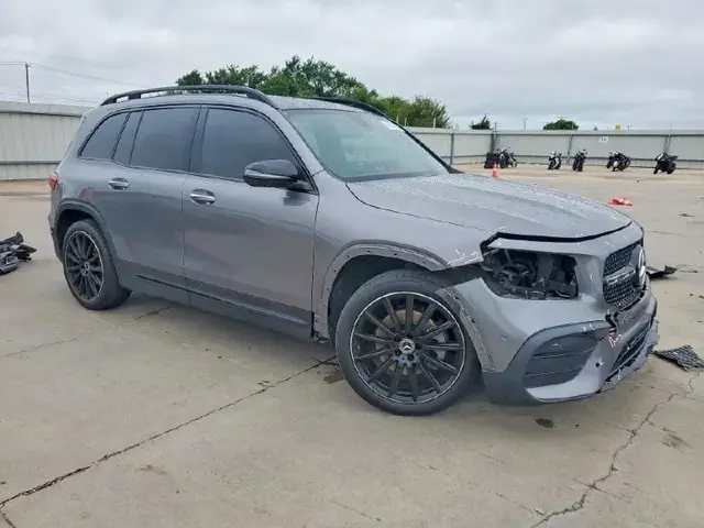 MERCEDES-BENZ GLB 250 2023