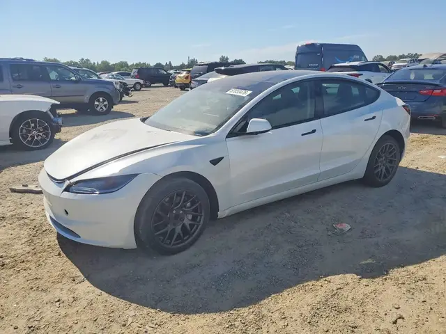 TESLA MODEL 3 2025
