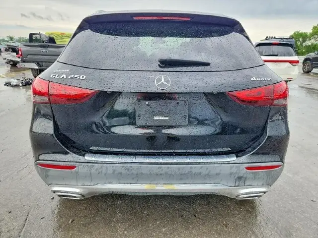 MERCEDES-BENZ GLA 250 4MATIC 2021