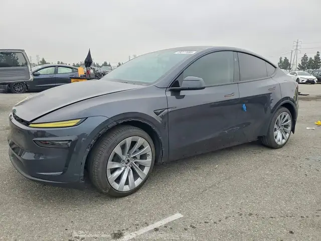 TESLA MODEL Y 2026
