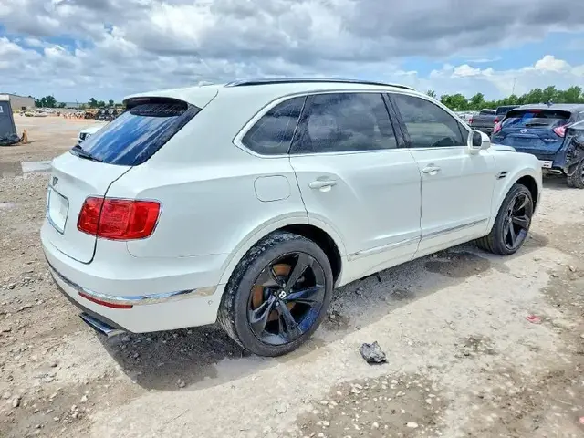 BENTLEY BENTAYGA 2018