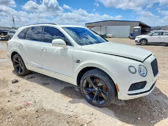 BENTLEY BENTAYGA 2018