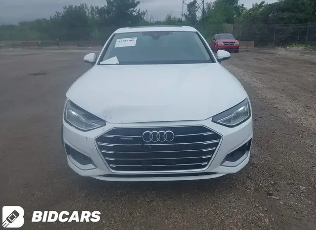 AUDI A4 2022