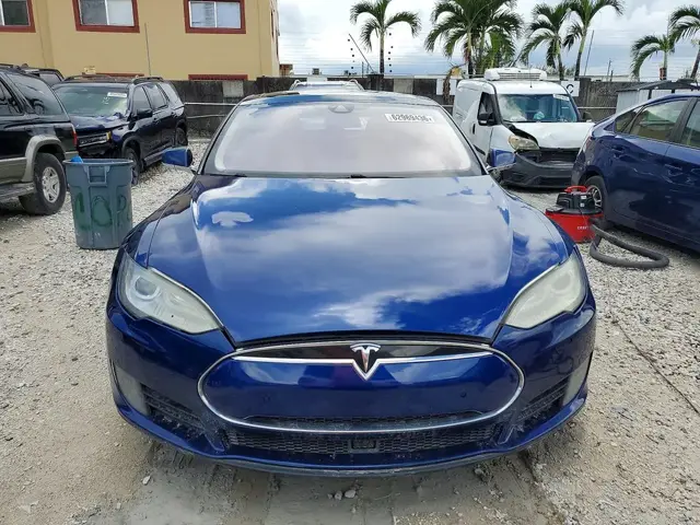 TESLA MODEL S 2016