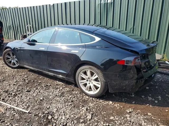 TESLA MODEL S 2021
