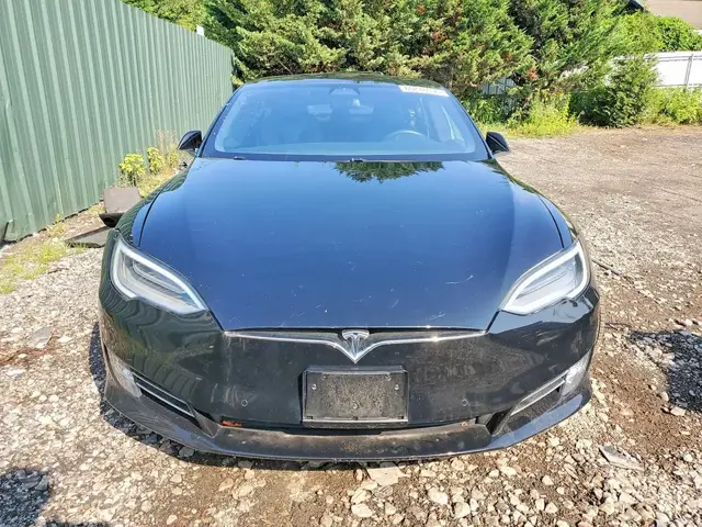 TESLA MODEL S 2021