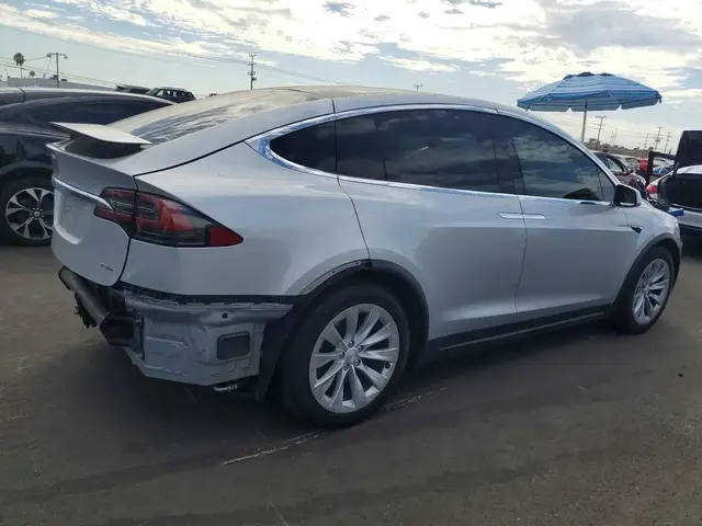 TESLA MODEL X 2018