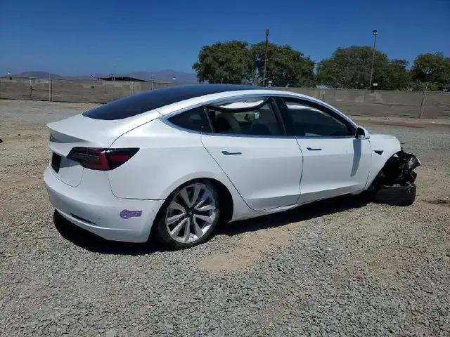 TESLA MODEL 3 2019