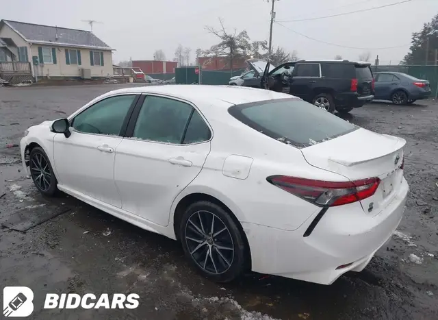 TOYOTA CAMRY SE 2021