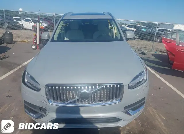 VOLVO XC90 T8 PLUS BRIGHT THEME 7-SEATER 2024