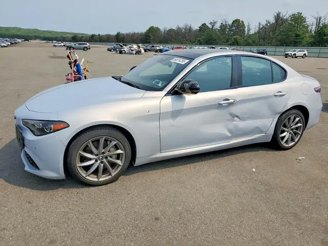 ALFA ROMEO GIULIA TI 2024