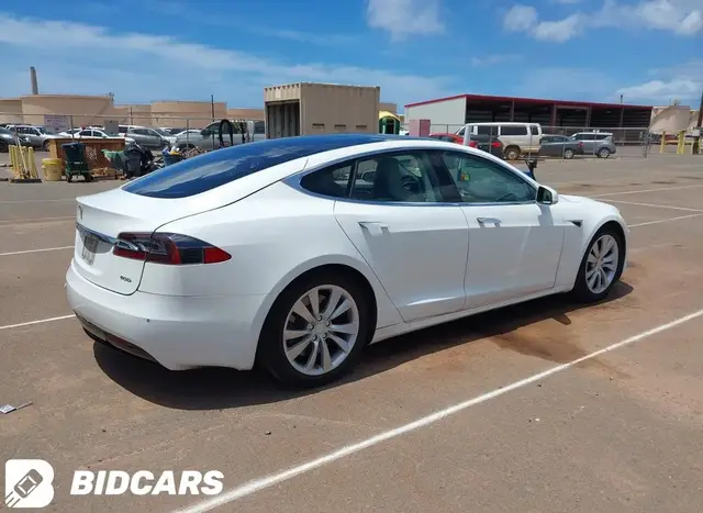 TESLA MODEL S 2016