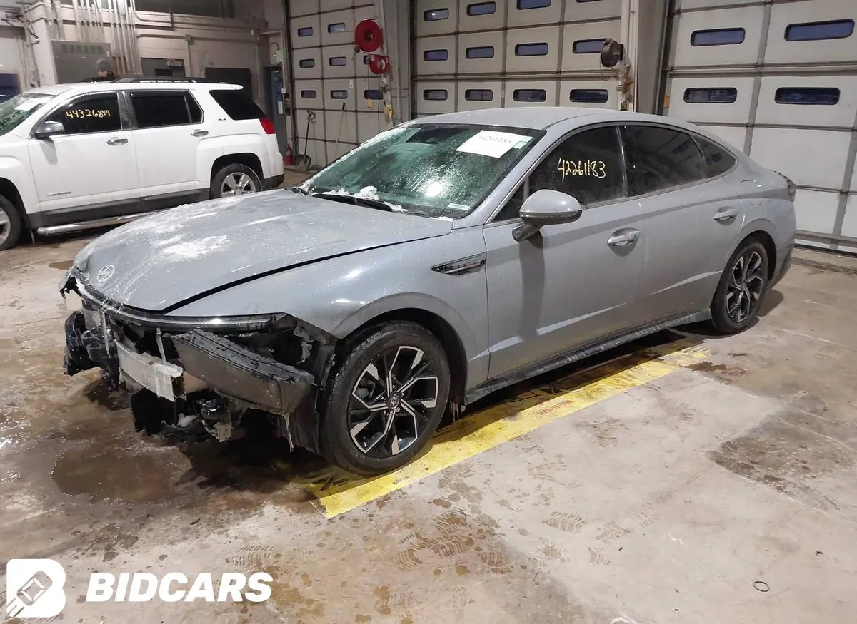 HYUNDAI SONATA SEL 2025