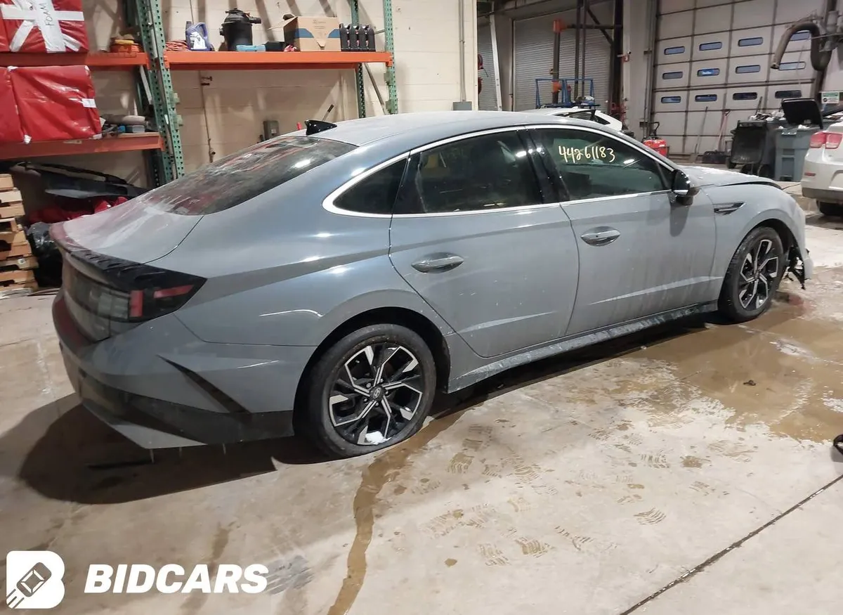 HYUNDAI SONATA SEL 2025