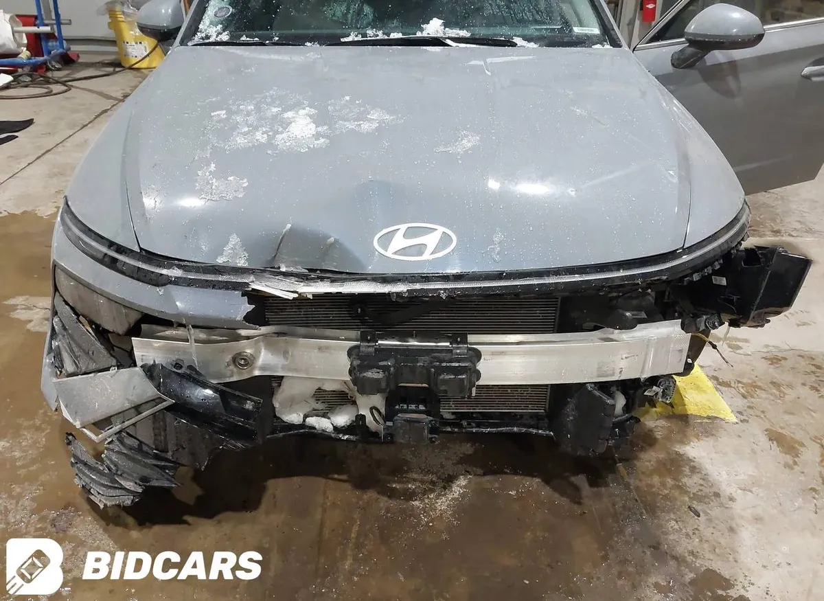 HYUNDAI SONATA SEL 2025
