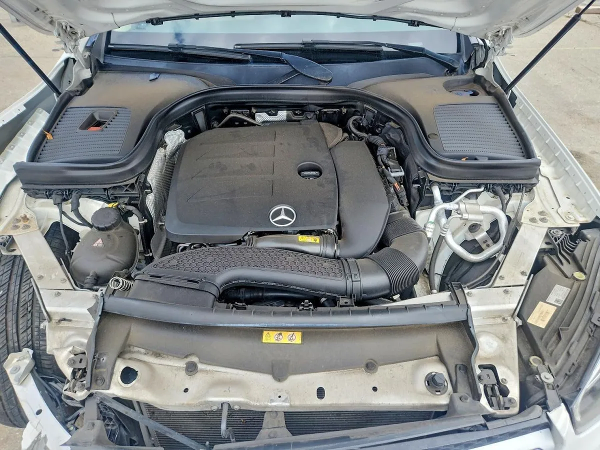 MERCEDES-BENZ GLC 300 2020