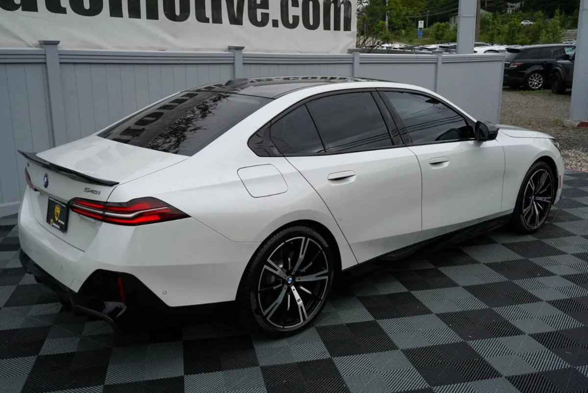 BMW 5 SERIES SEDAN 540I 2024