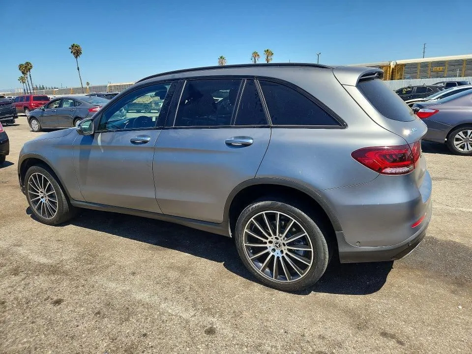 MERCEDES-BENZ GLC 300 2021