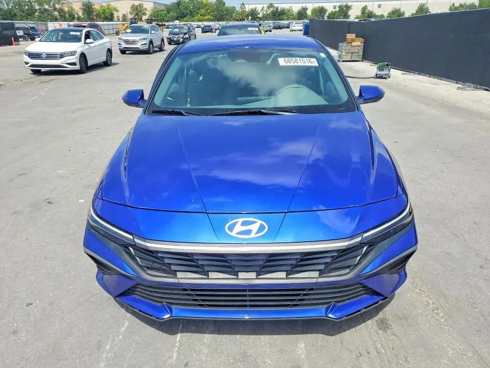 HYUNDAI ELANTRA SEL 2024