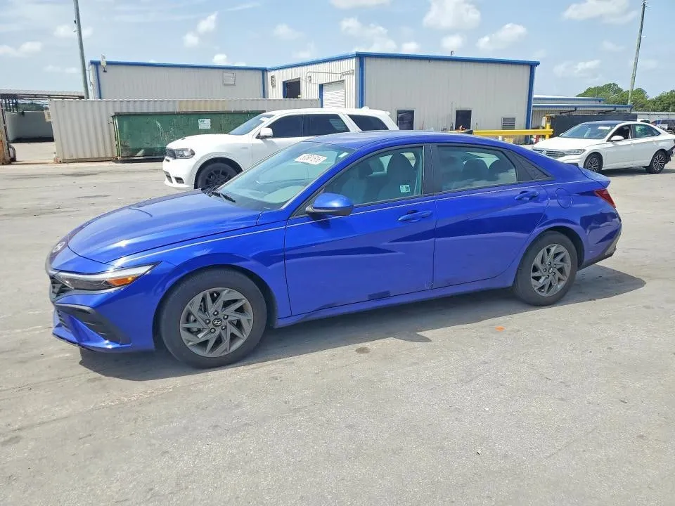 HYUNDAI ELANTRA SEL 2024