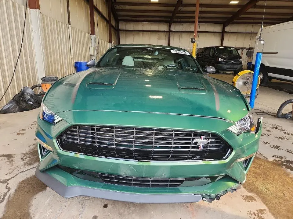 FORD MUSTANG 2022