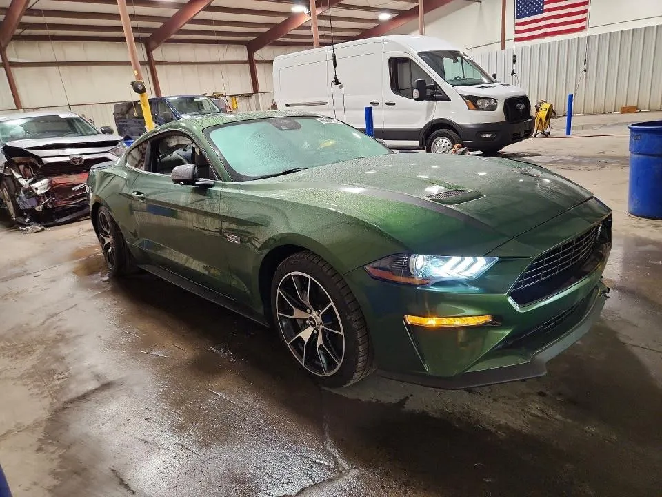 FORD MUSTANG 2022