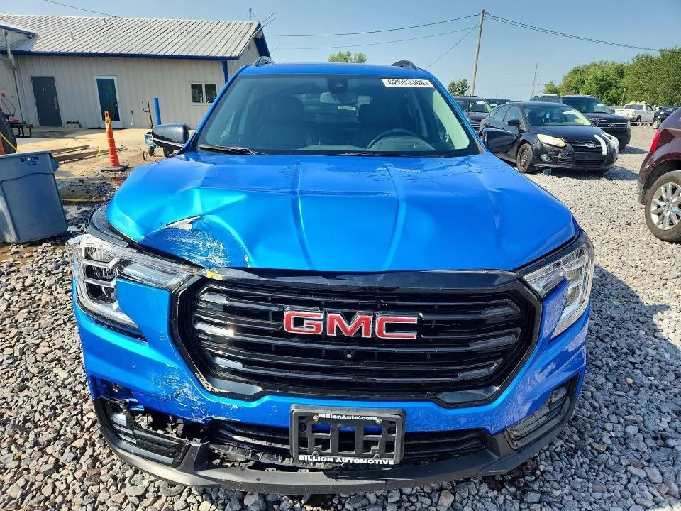 GMC TERRAIN SLT 2024