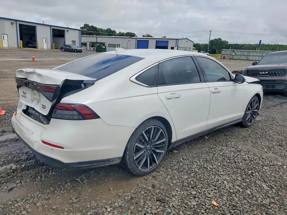HONDA ACCORD TOURING HYBRID 2024