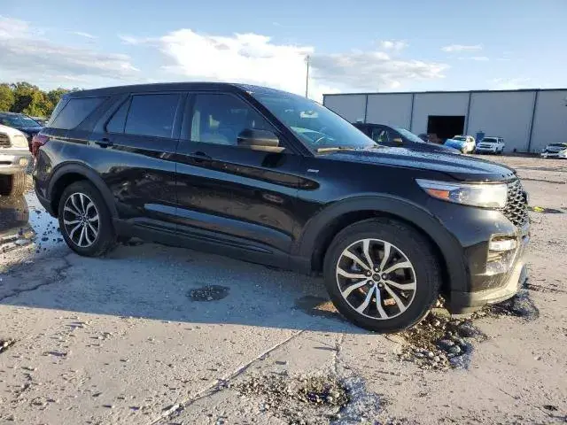 FORD EXPLORER XLT 2022