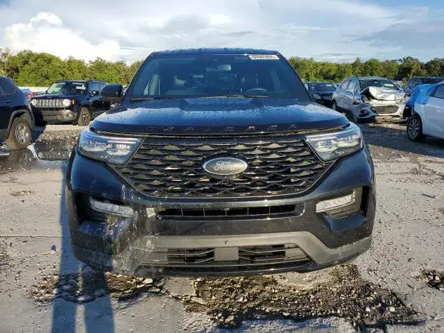 FORD EXPLORER XLT 2022