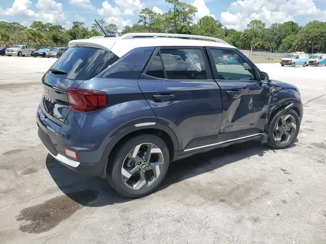 HYUNDAI VENUE 2023