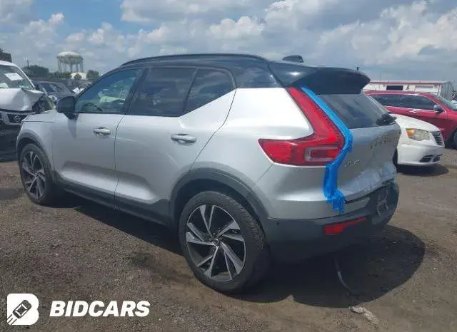 VOLVO XC40 2019