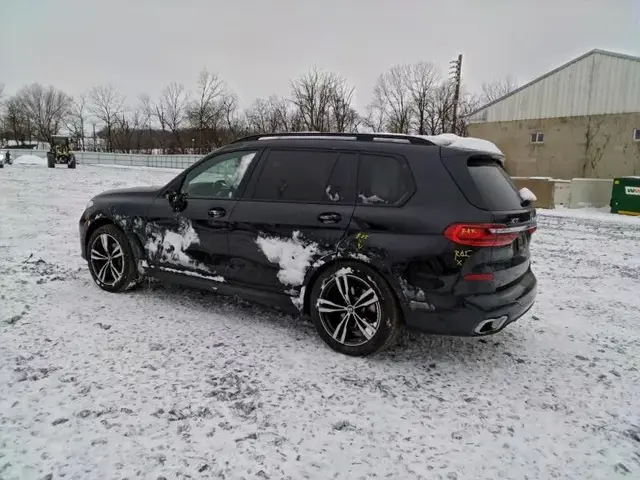 BMW X7 2022
