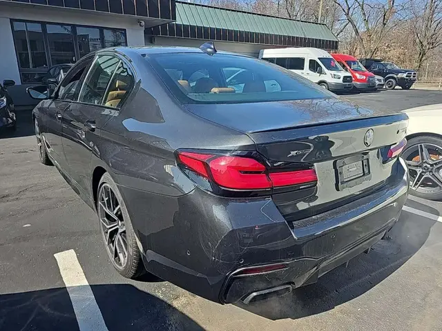 BMW 5 SERIES SEDAN M550I 2022
