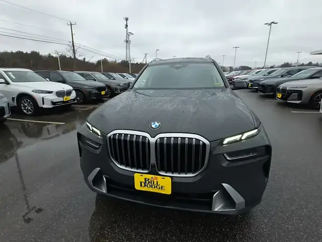 BMW X7 SPORTS ACTIVITY VEHICLE 2023