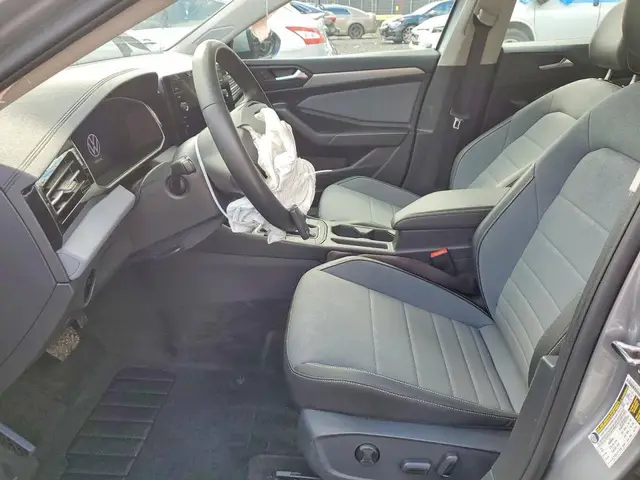 VOLKSWAGEN JETTA 2025