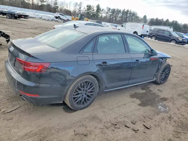 AUDI A4 2018
