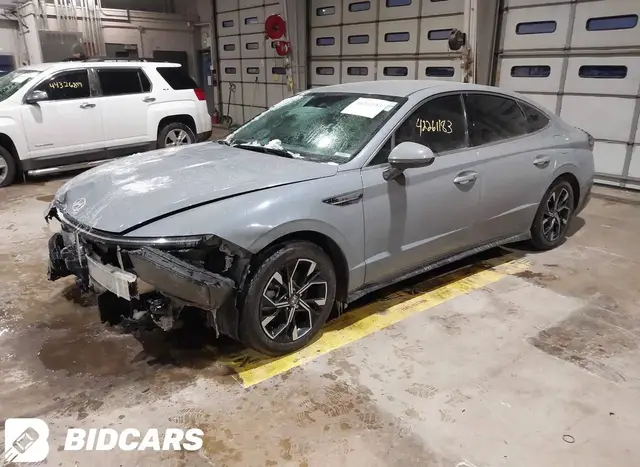 HYUNDAI SONATA SEL 2025