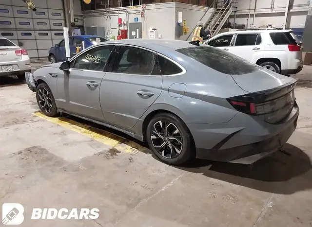 HYUNDAI SONATA SEL 2025