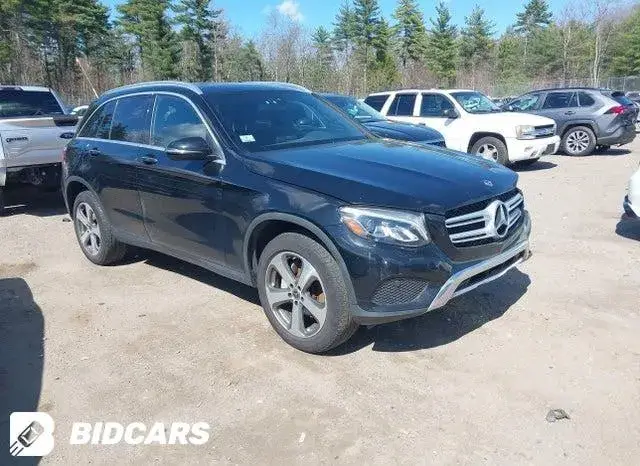 MERCEDES-BENZ GLC 300 2026