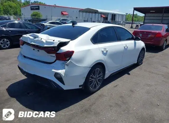 KIA FORTE GT-LINE 2023