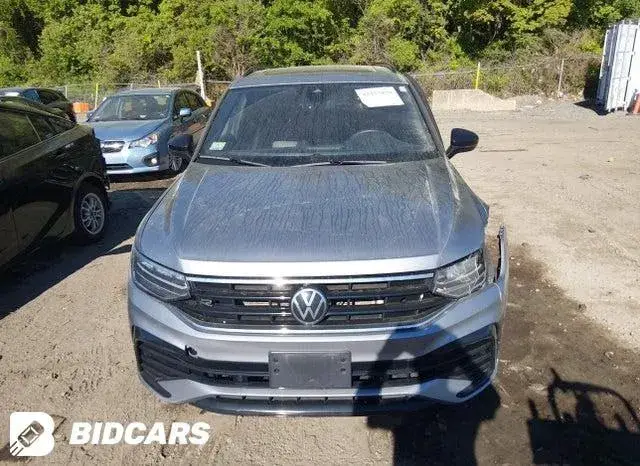 VOLKSWAGEN TIGUAN 2.0T SE R-LINE BLACK 2021