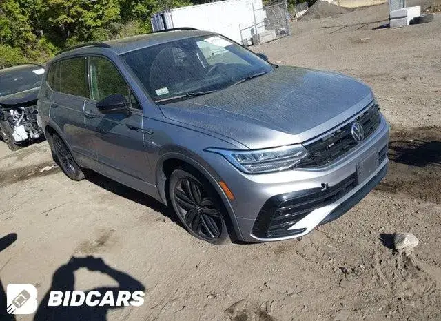 VOLKSWAGEN TIGUAN 2.0T SE R-LINE BLACK 2021