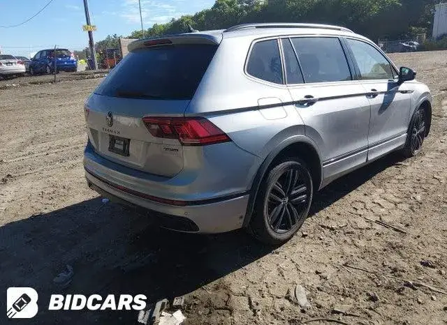 VOLKSWAGEN TIGUAN 2.0T SE R-LINE BLACK 2021