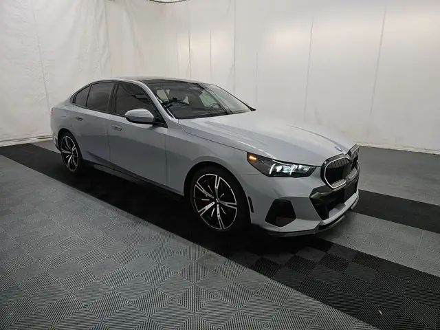 BMW 5 SERIES SEDAN 550E 2026