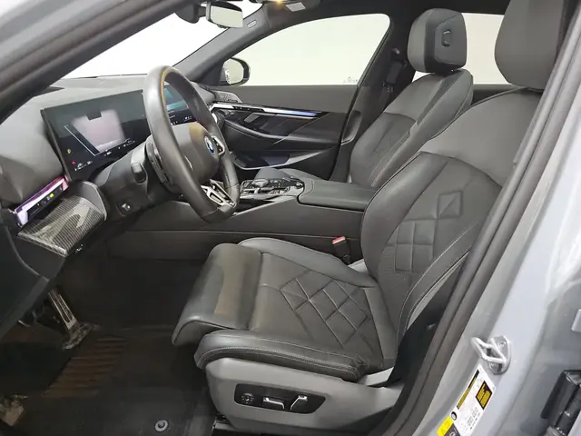 BMW 5 SERIES SEDAN 550E 2026