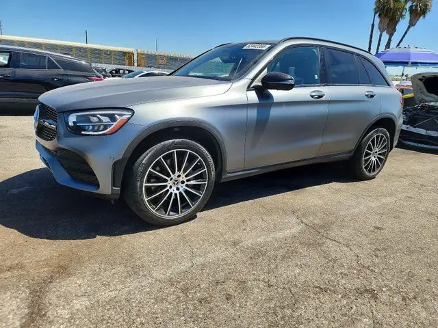 MERCEDES-BENZ GLC 300 2021